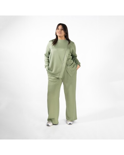 Un ensemble jogg à biais